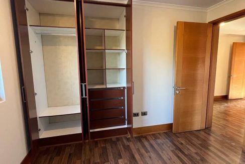 6a3e0fff-d867-4de5-b2d2-85f183fb726b