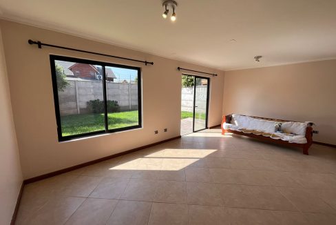 photo-2023-04-18-22-08-59-4