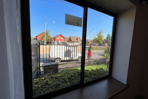 photo-2023-04-18-22-09-05-2