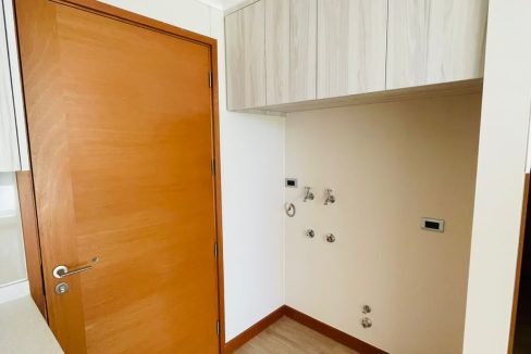 6534fedd-0e6c-4bde-9cd6-7600ed180943