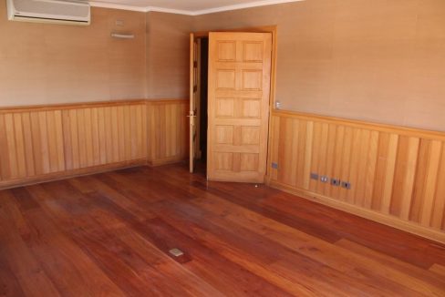 e13be1ab-781b-4f5c-8bfb-b6946f8a974a-2