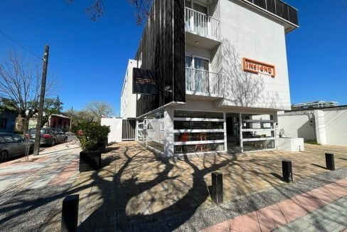 82343629-4458-48bc-ae86-6384d74d74df