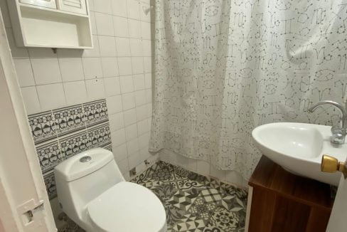 dcb02904-d4f6-4000-b582-a4f4517d5aa3