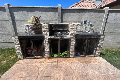 0f93bda3-c700-4d6a-8e51-3158270da660