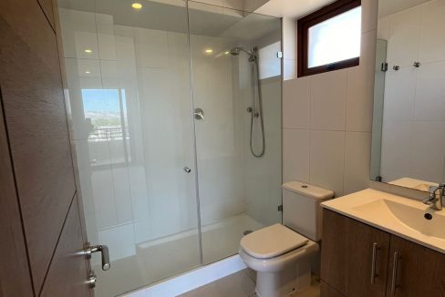 056ff425-5216-4bd0-b7a1-0d9d1255171b