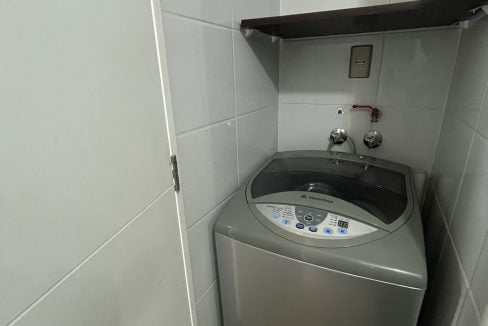 2070a033-d772-4173-ae44-9e2328c626db