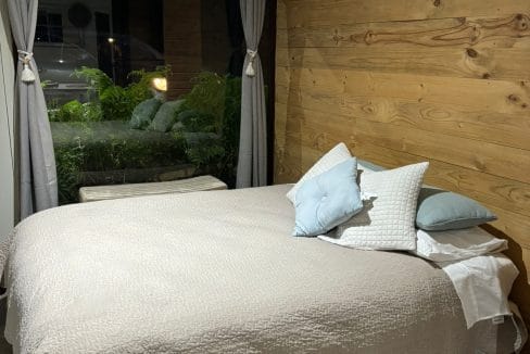 37277c42-2463-4a09-b17b-b040ab83ea48