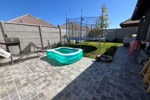 562fab2a-692a-4af4-87c8-794ca585a5da