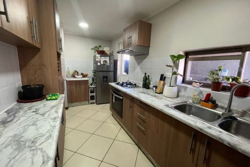 8fbb0572-24de-4cfd-bbf8-6d310311f4ab