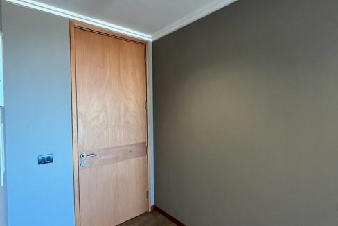 4d0160c9-8687-4726-bc1b-940d0e9840cd