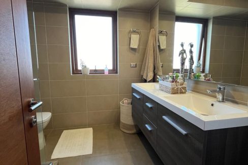 WhatsApp Image 2024-04-27 at 9.17.03 PM (12)