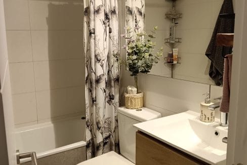 bd555215-a3d9-4495-ab50-33e3d53b616d