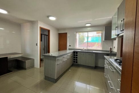 e45e78f4-c0cd-4bde-80db-980a55afb13f