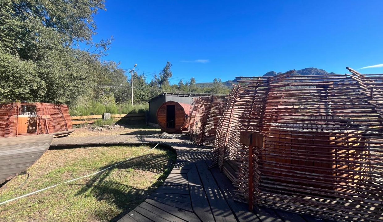 0e0c911c-5b38-4132-8d39-ac6175a831e8