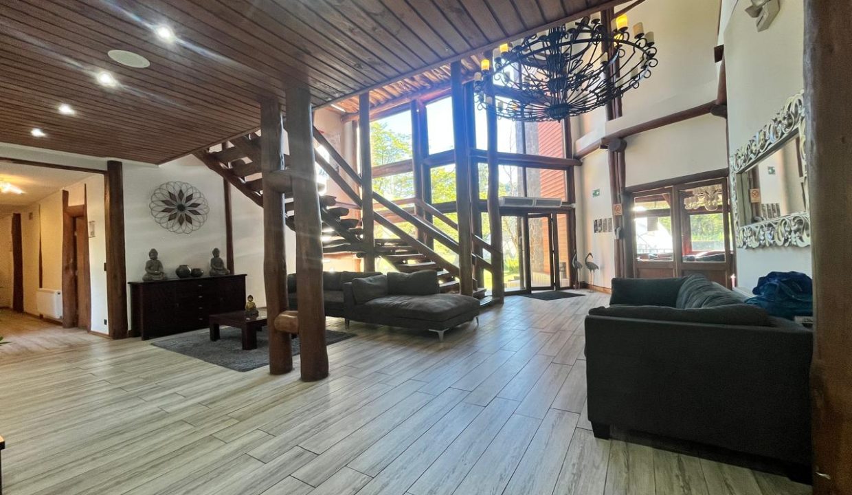 983dbfd4-b6c3-4f6d-944b-52ad41981e64