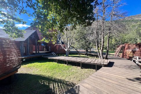 b66e65fe-ca6b-4b6f-8cff-915ebb3ebea8